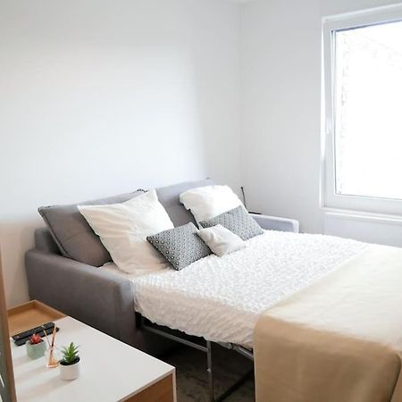 Stud Confort Centre Ville 4Pers Сен-Кантен Екстериор снимка