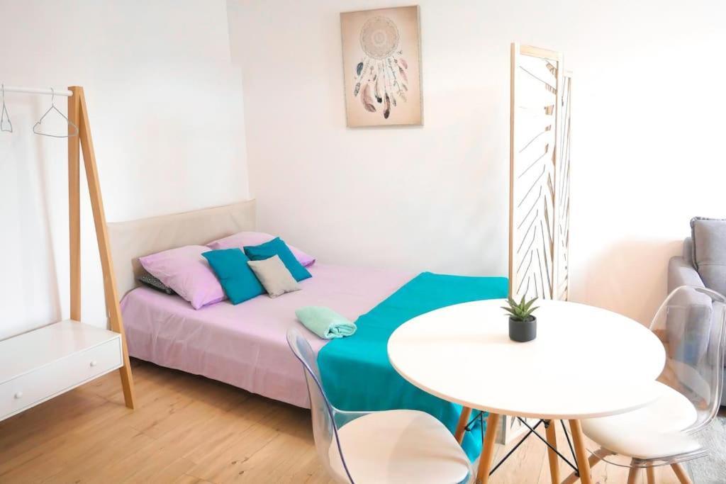 Stud Confort Centre Ville 4Pers Сен-Кантен Екстериор снимка
